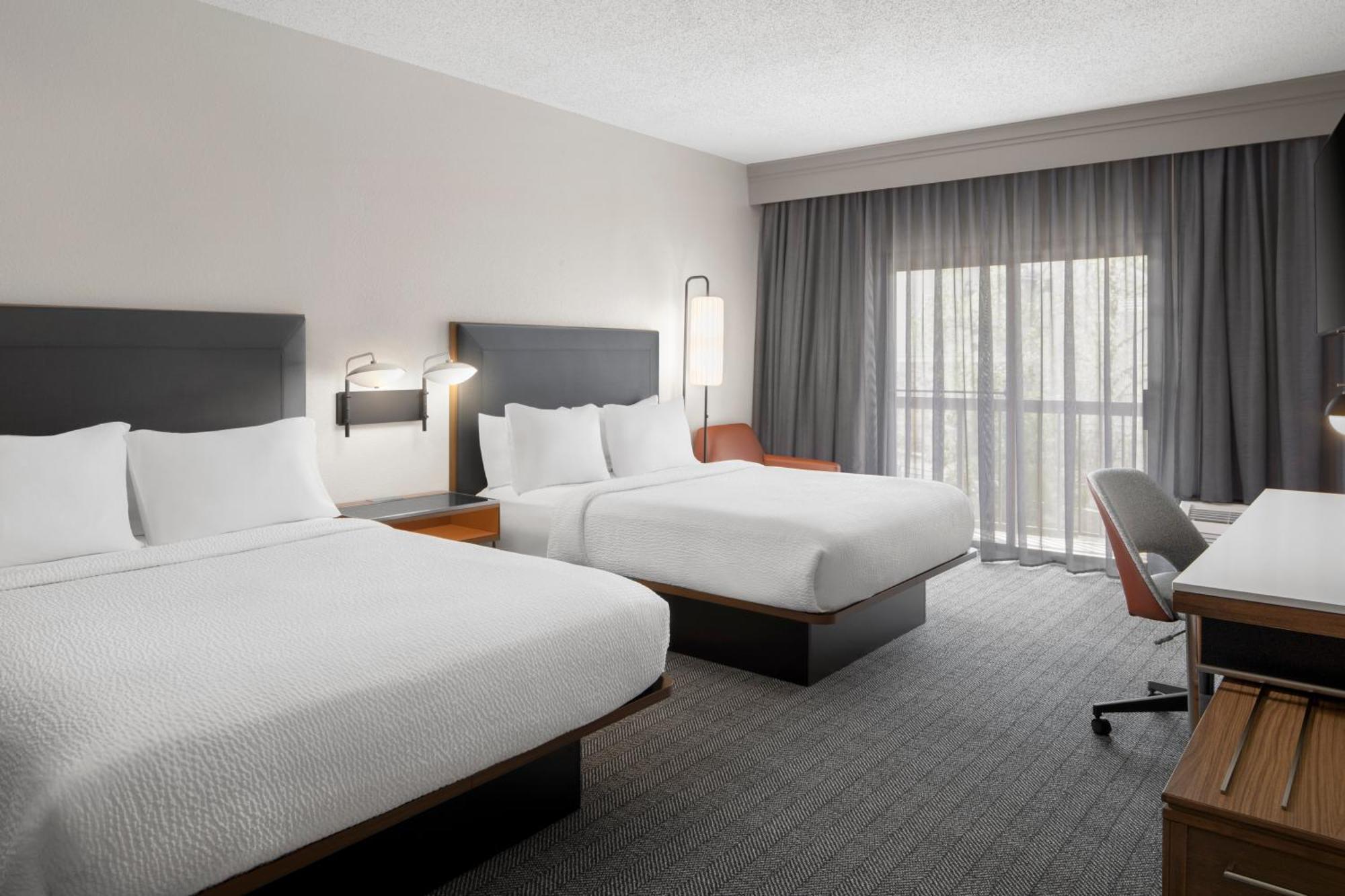 Courtyard By Marriott Little Rock West Hotel Exterior photo